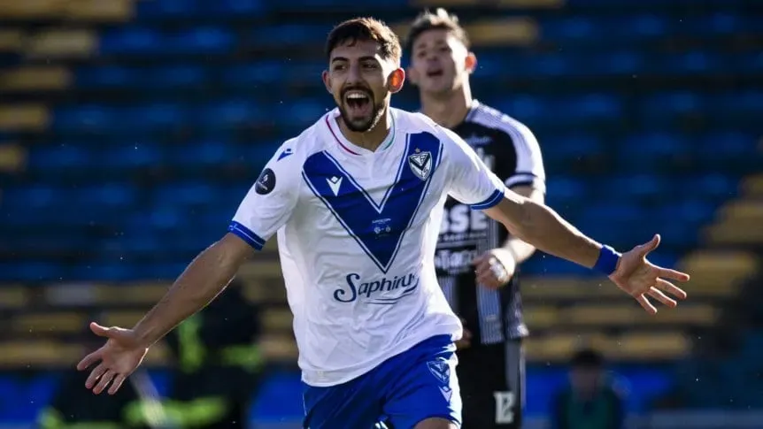 Vélez se coronó campeón de la Supercopa Argentina y sumó su tercer título en menos de un año 36 Vélez se coronó campeón de la Supercopa Argentina y sumó su tercer título en menos de un año