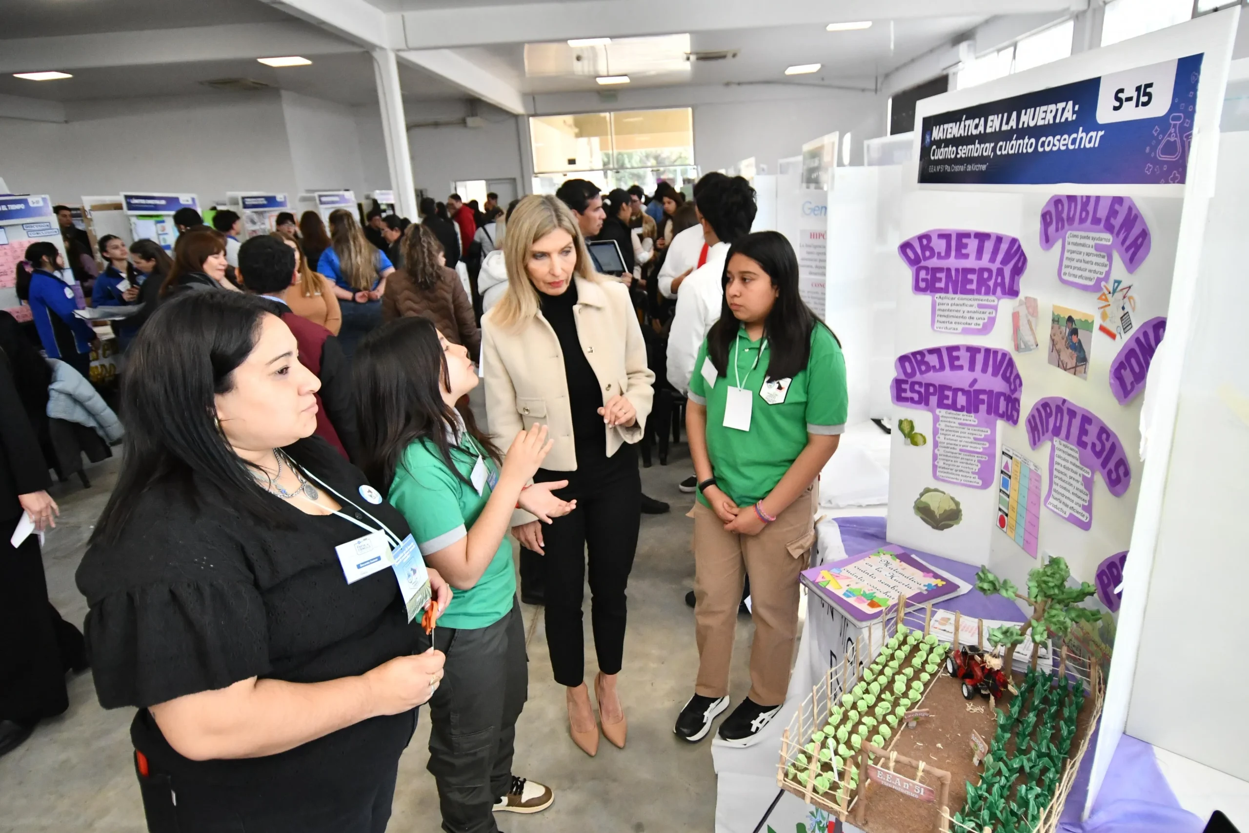 Cerró la Feria Provincial de Ciencias: 20 proyectos representarán a Chaco en instancias nacionales 38 Cerró la Feria Provincial de Ciencias: 20 proyectos representarán a Chaco en instancias nacionales
