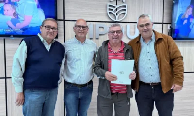 Después de cuatro décadas, familias chaqueñas reciben sus títulos de propiedad