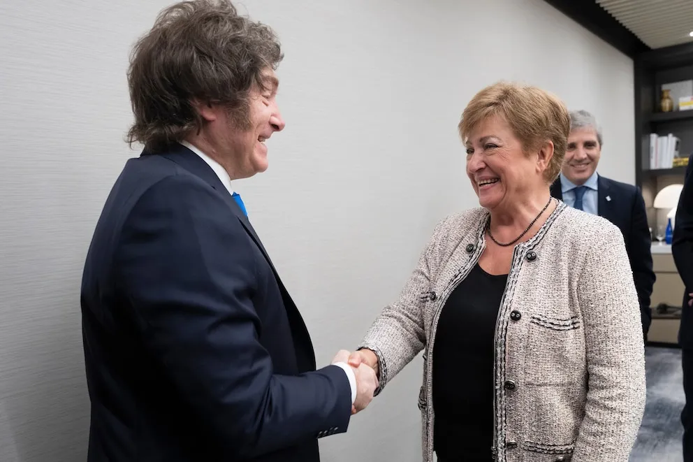 El FMI advierte: sin apoyo político, peligra la confianza en el programa de ajuste 36 El FMI advierte: sin apoyo político, peligra la confianza en el programa de ajuste