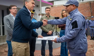 Zdero entregó patrullero 0 km y chalecos balísticos en el marco del plan estratégico de seguridad
