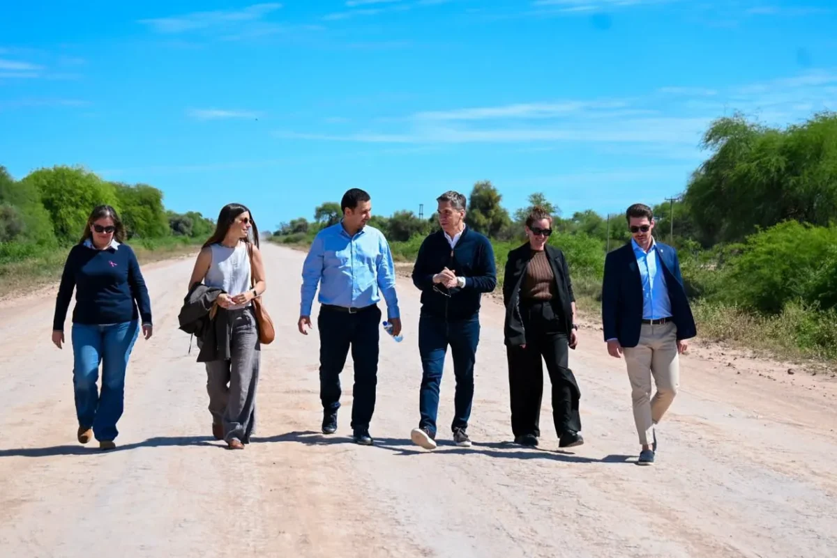 Fonplata llegó a Chaco para supervisar avances en la Ruta 9 de El Impenetrable 36 Fonplata llegó a Chaco para supervisar avances en la Ruta 9 de El Impenetrable